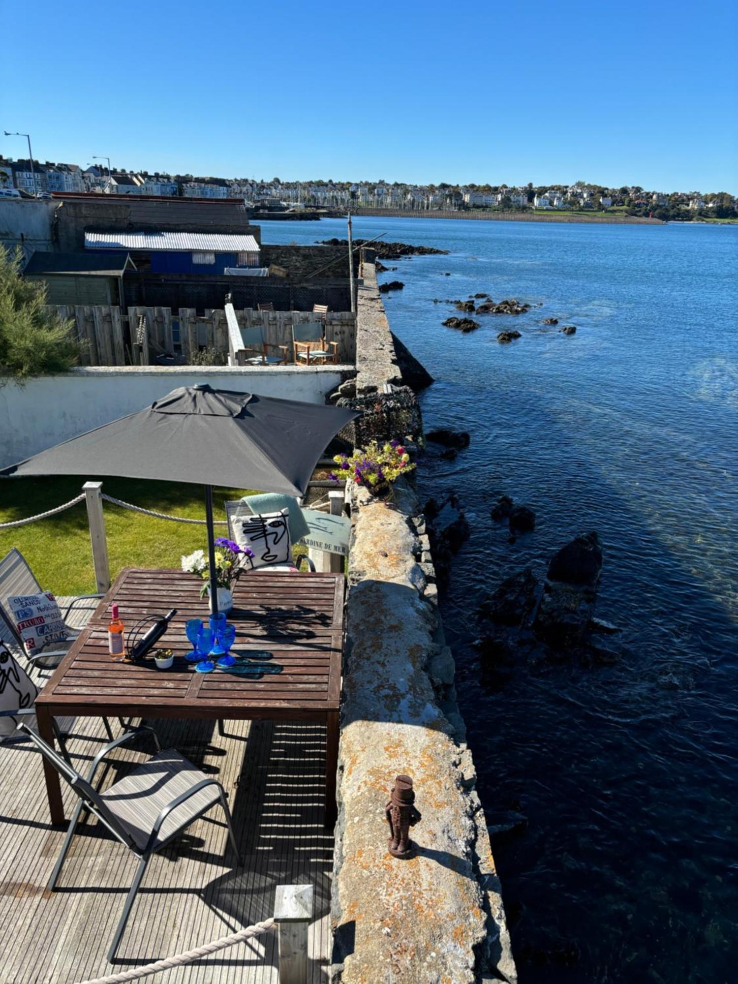 Splash Cottage Beach House With Sea Lapping Garden Бангор Экстерьер фото
