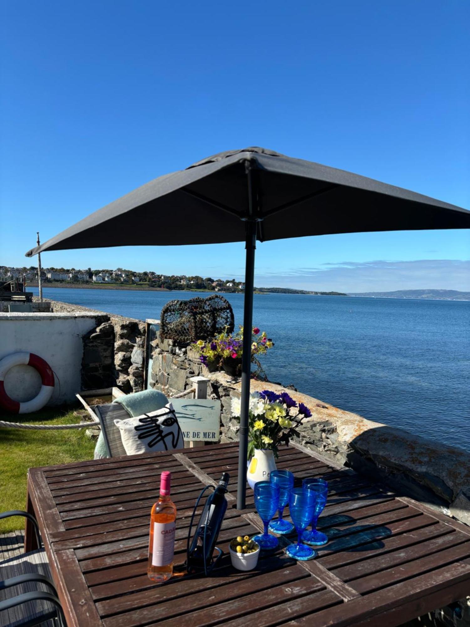 Splash Cottage Beach House With Sea Lapping Garden Бангор Экстерьер фото